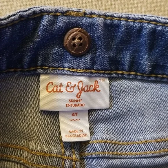 ❣5 for $25 Sale❣ Distressed Jeans and T- Shirt - Picture 4 of 9